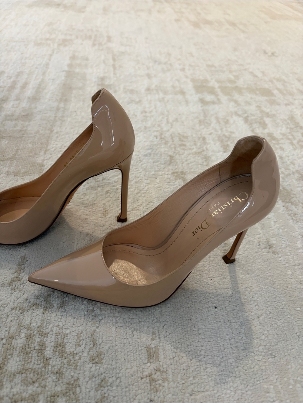 Christian Dior nude pump size 37